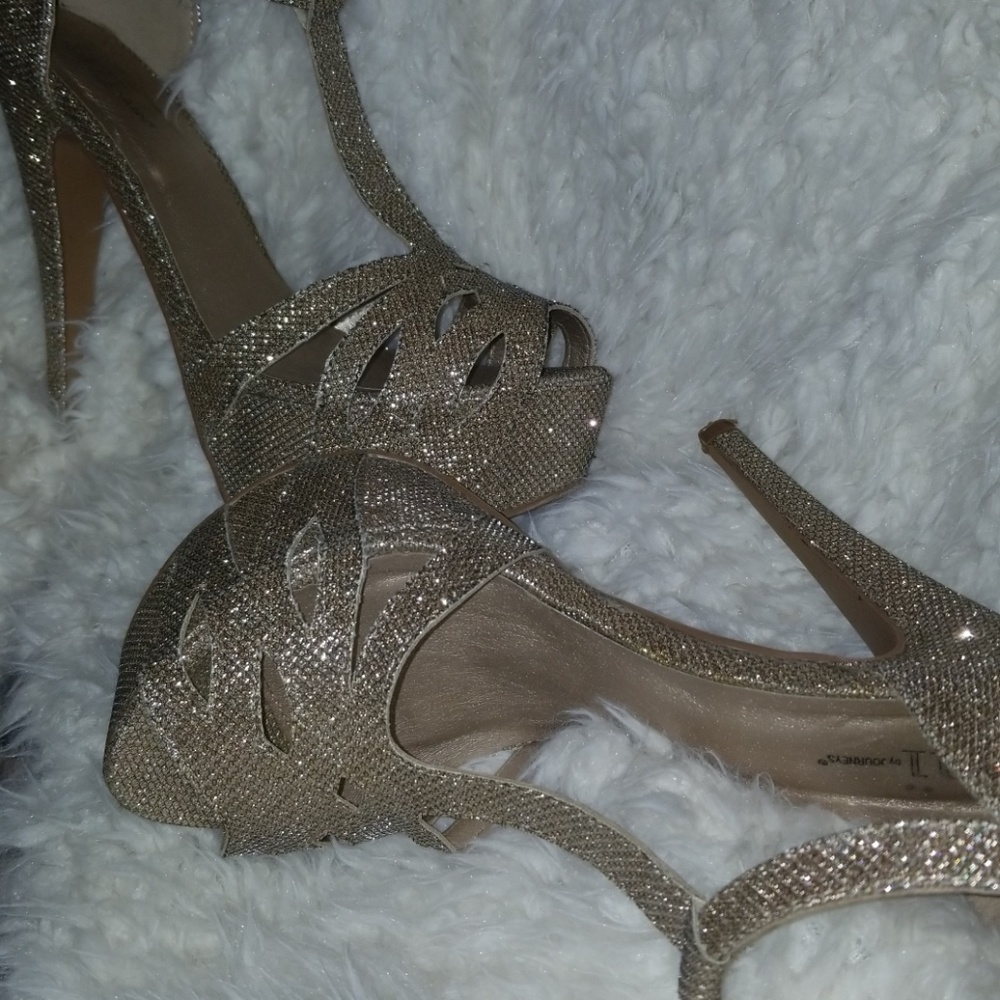 Heels - Picture 2 of 3